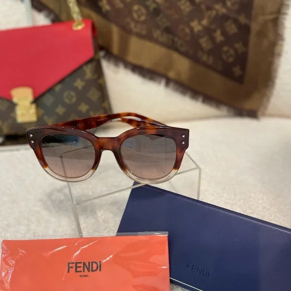 FENDI “HAVANA” TORTOISE SUNGLASSES